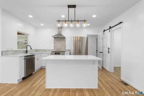 810 Brewster Street Bridgeport CT 06605