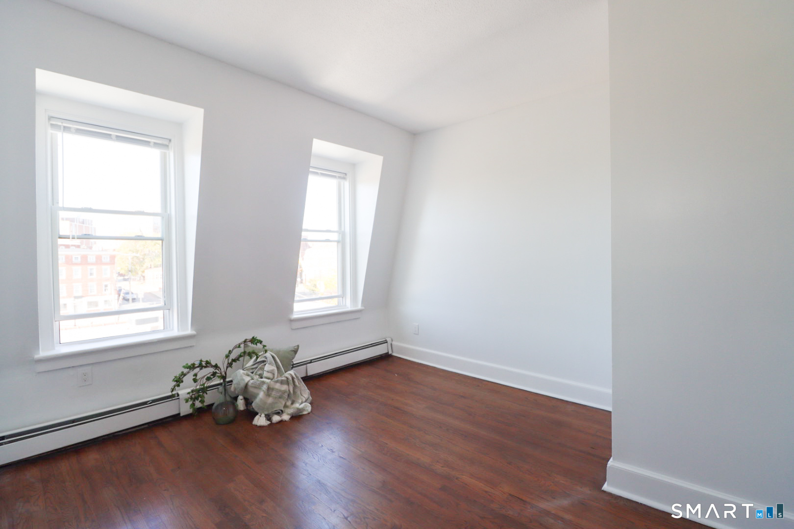 187 Bank Street New London CT 06320
