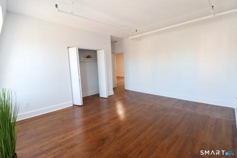 187 Bank Street New London CT 06320