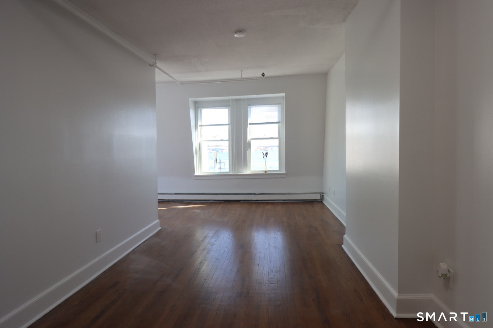 187 Bank Street New London CT 06320