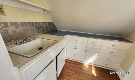49-1/2 Silver Street Middletown CT 06457