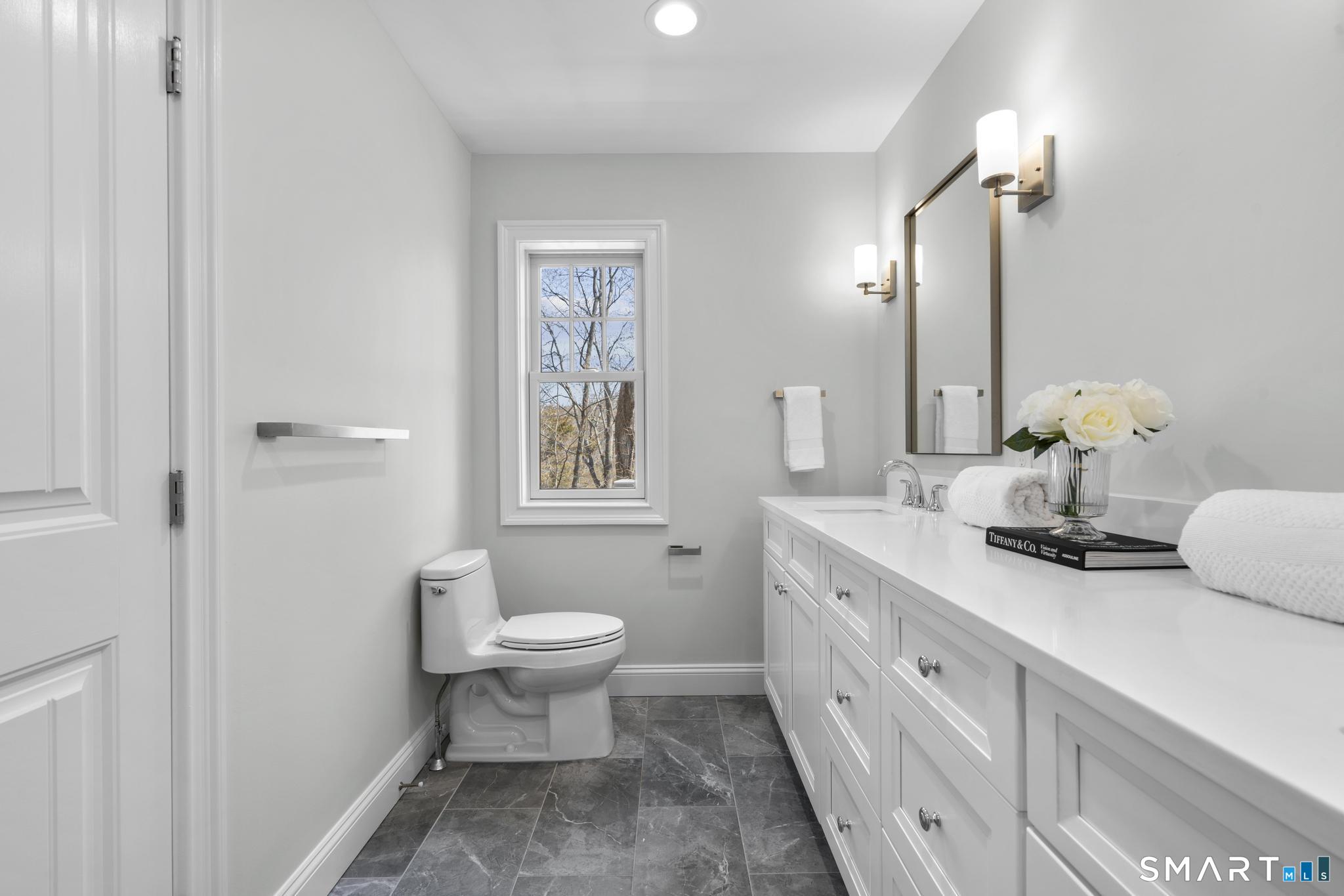 2455 Boston Post Road Guilford CT 06437