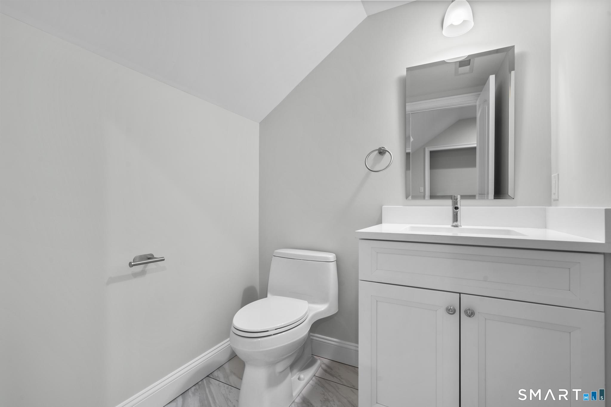 2455 Boston Post Road Guilford CT 06437
