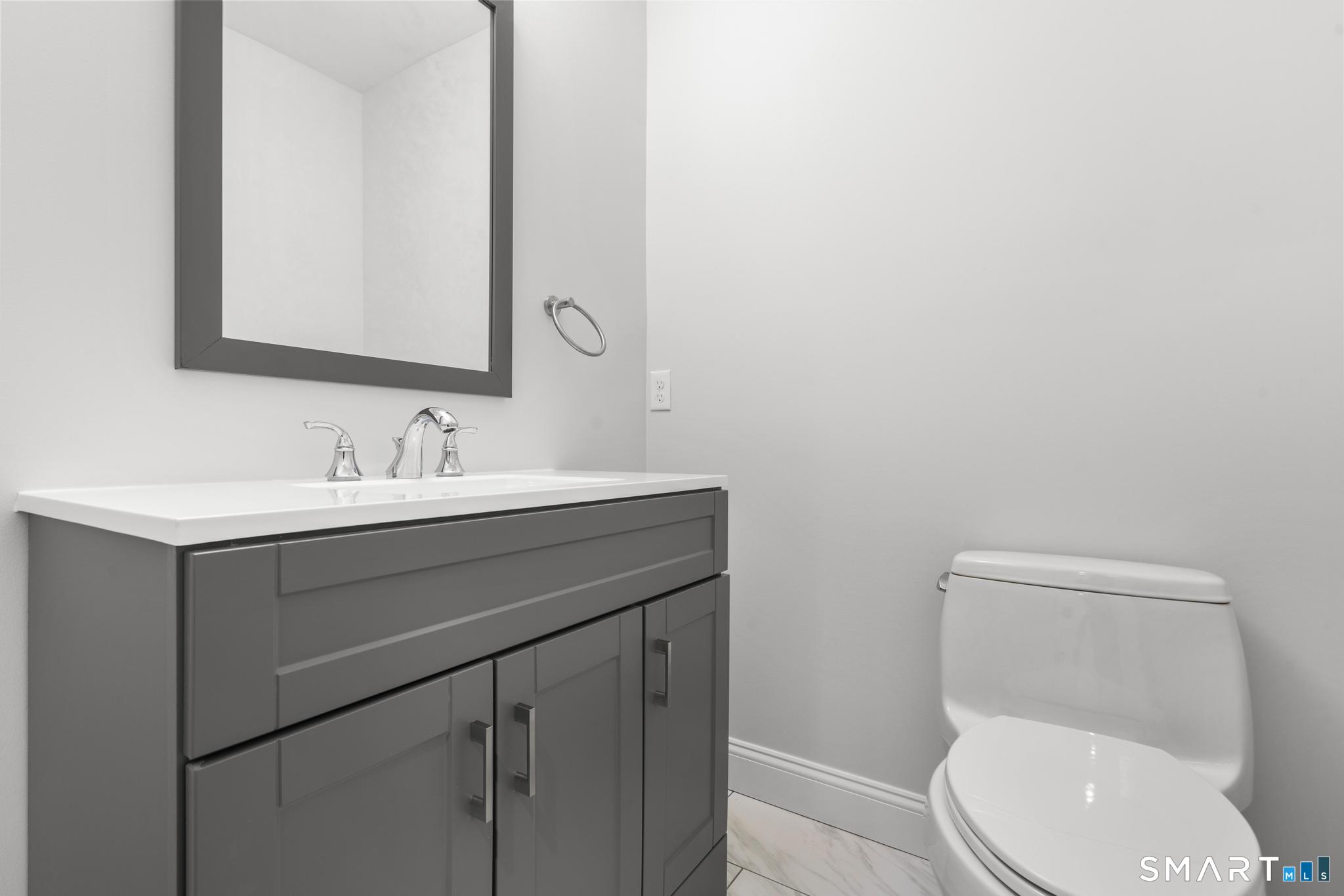 2455 Boston Post Road Guilford CT 06437