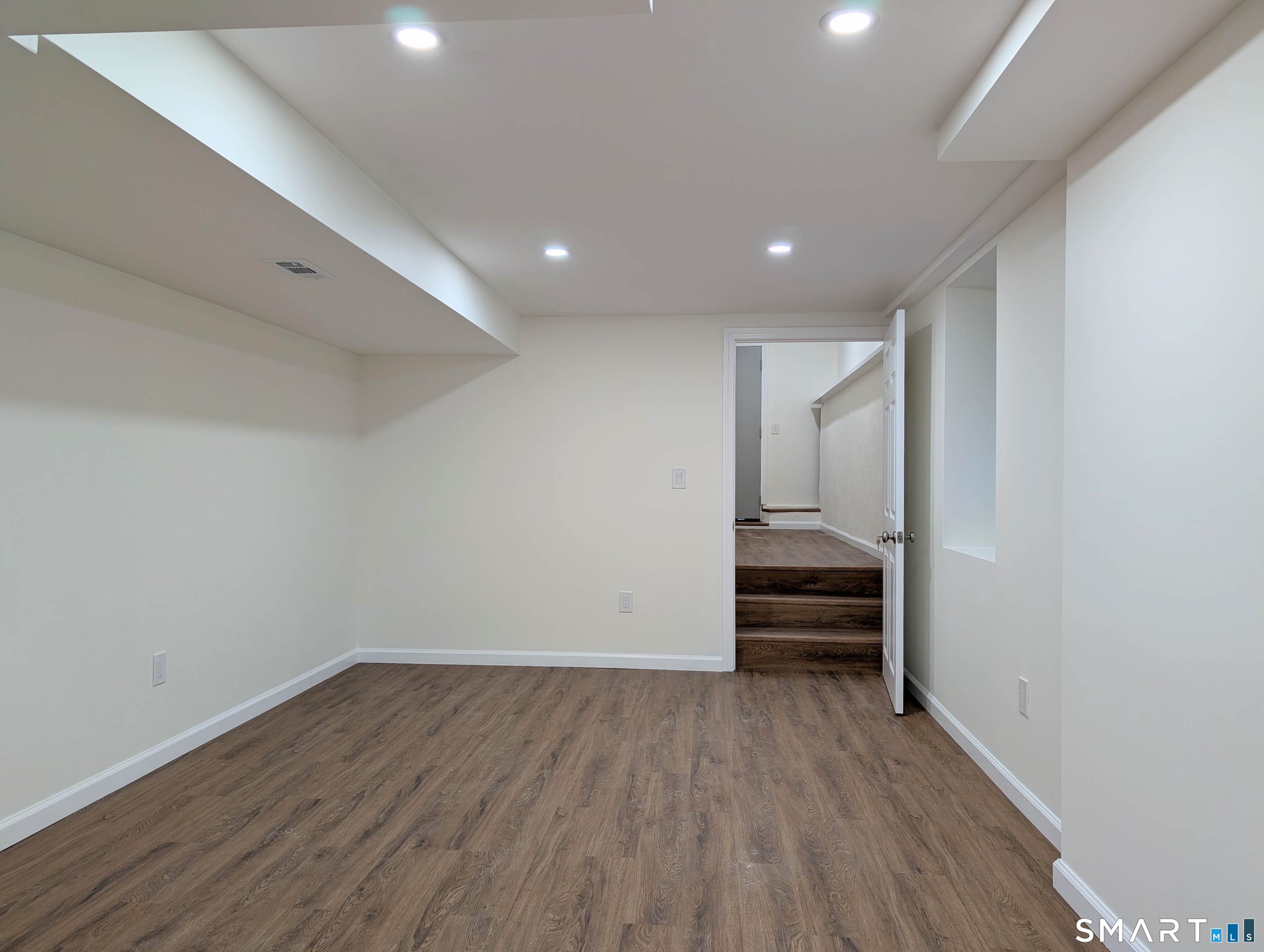 1996 Huntington Road Stratford CT 06615