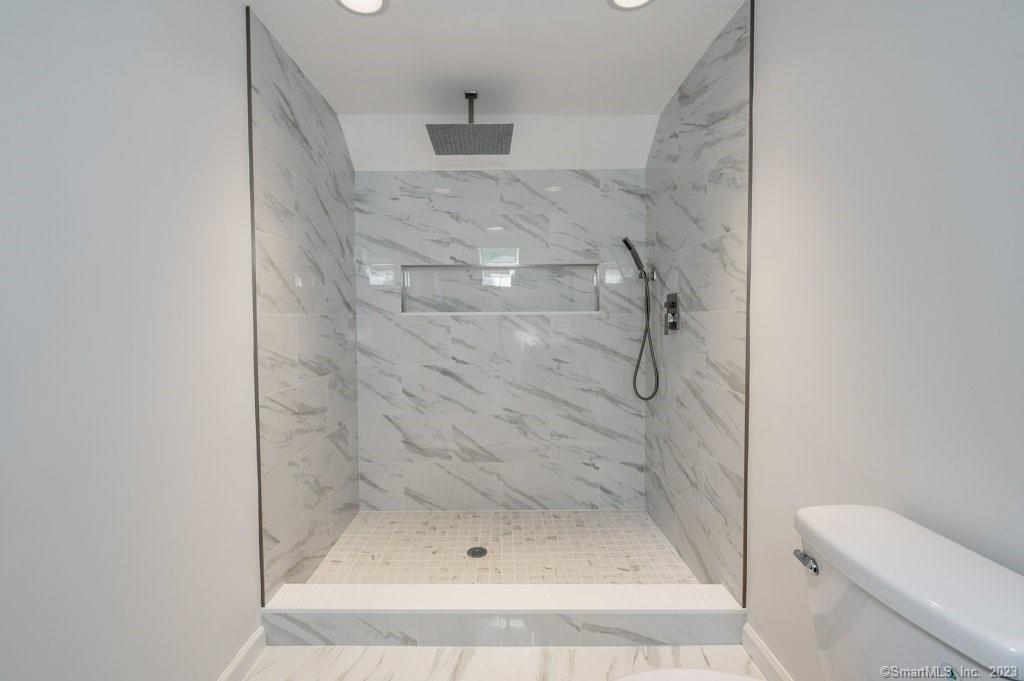10 Sutton Place Cheshire CT 06410