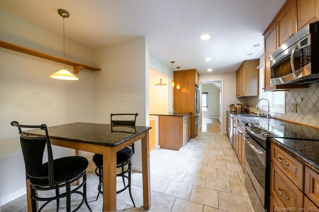 10 Sutton Place Cheshire CT 06410