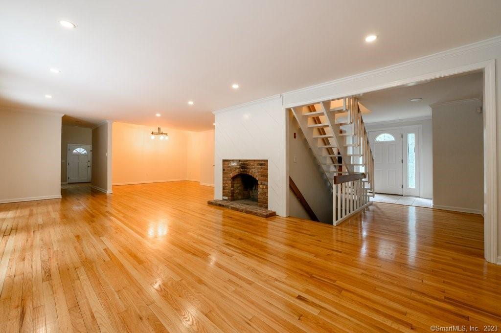 10 Sutton Place Cheshire CT 06410