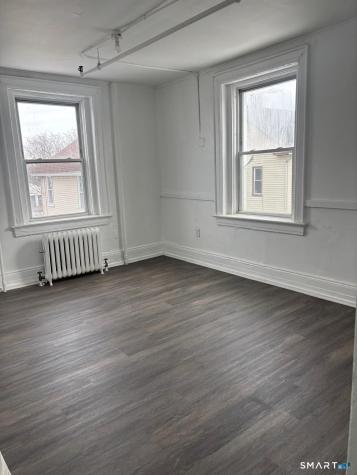 86 Pequonnock Street Bridgeport CT 06604
