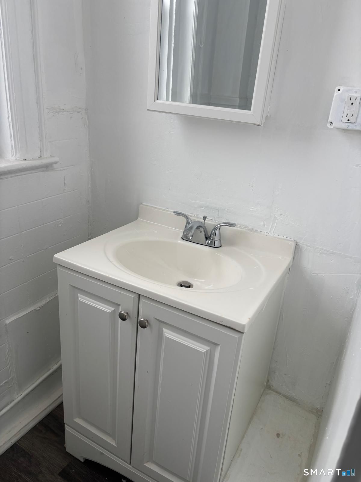 86 Pequonnock Street Bridgeport CT 06604