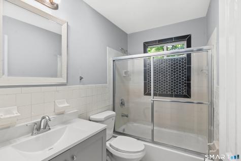 22 Irving Place Danbury CT 06810