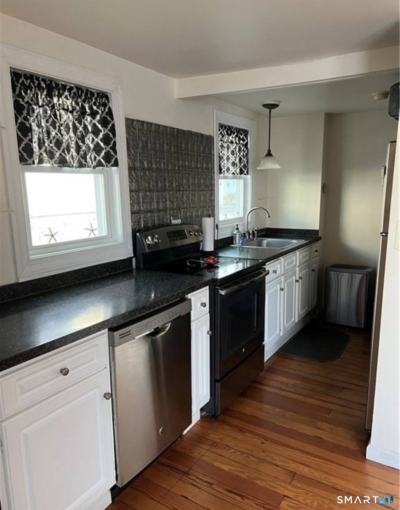 48 Lawrence Avenue Milford CT 06460