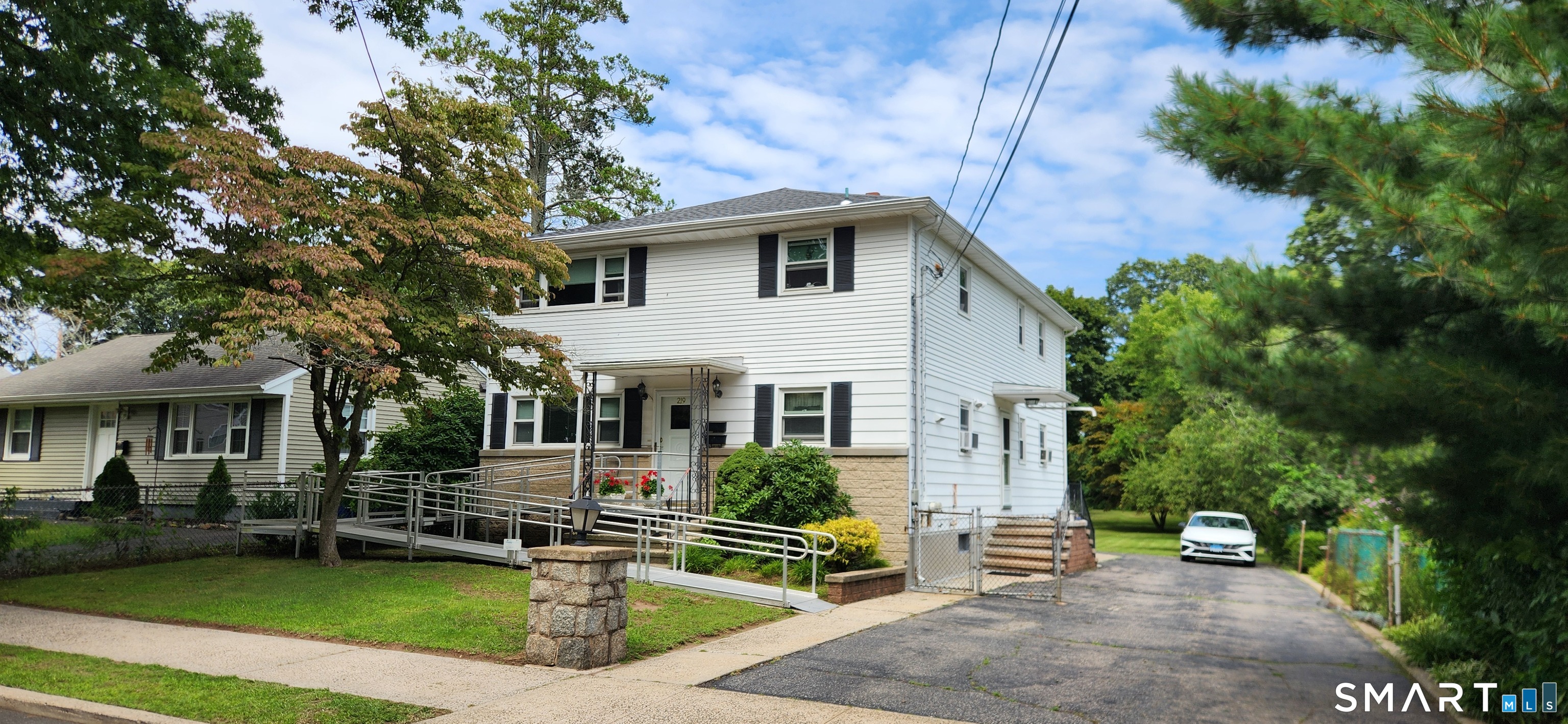 219 Third Avenue West Haven CT 06516