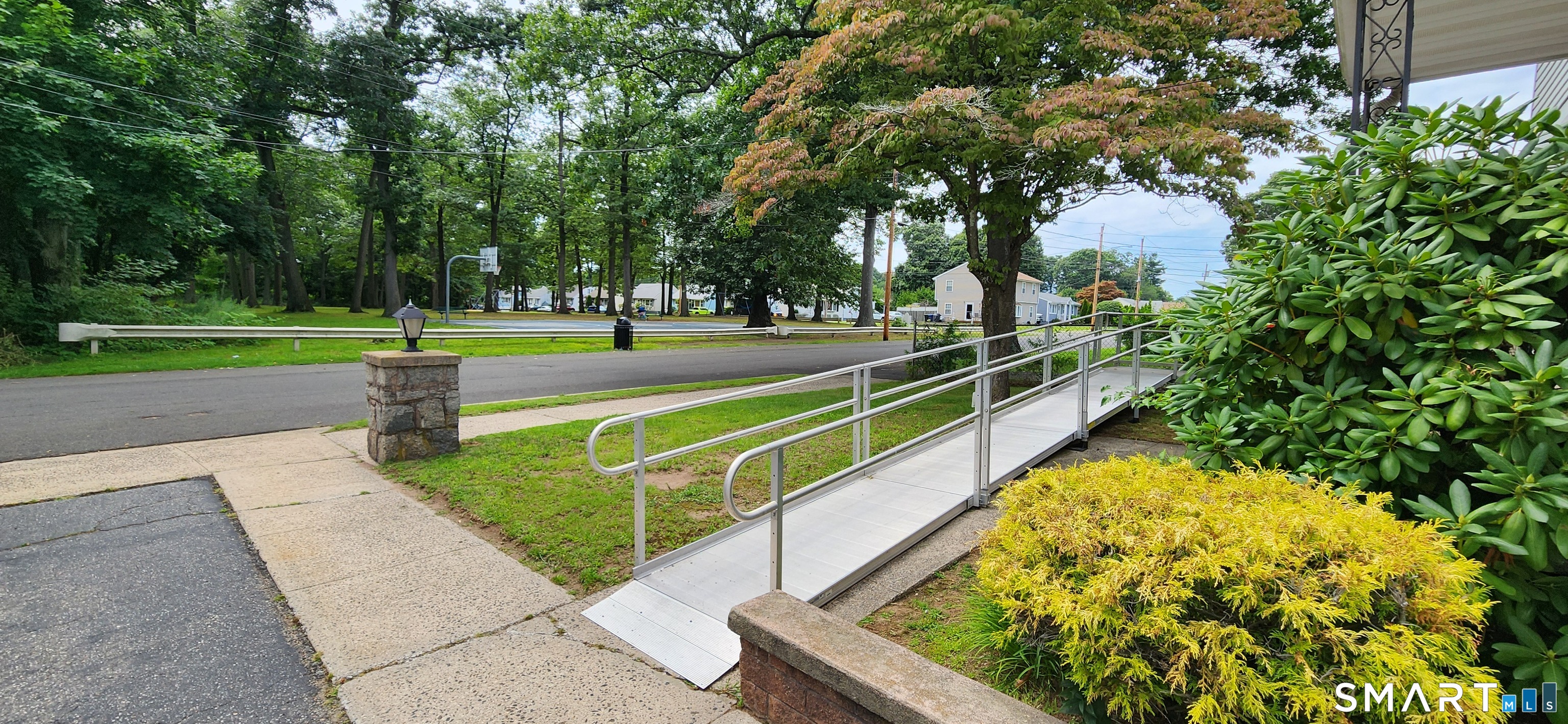 219 Third Avenue West Haven CT 06516