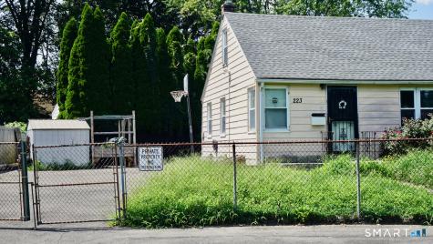 223 Pearl Harbor Street Bridgeport CT 06610