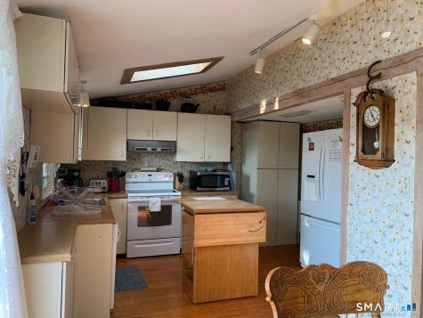 70 New Shore Road Waterford CT 06385