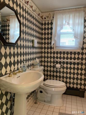 70 New Shore Road Waterford CT 06385