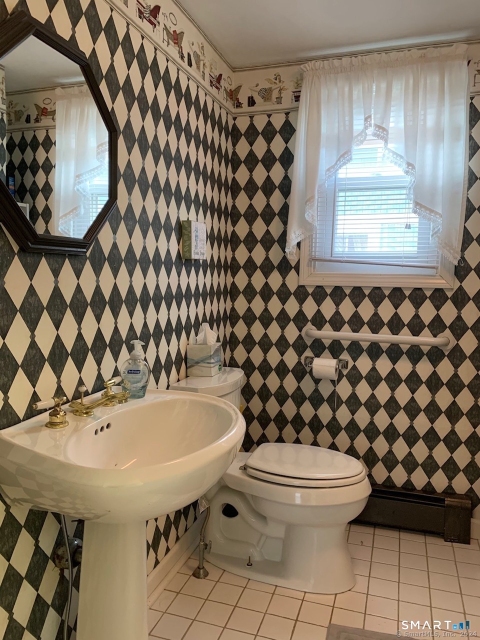 70 New Shore Road Waterford CT 06385