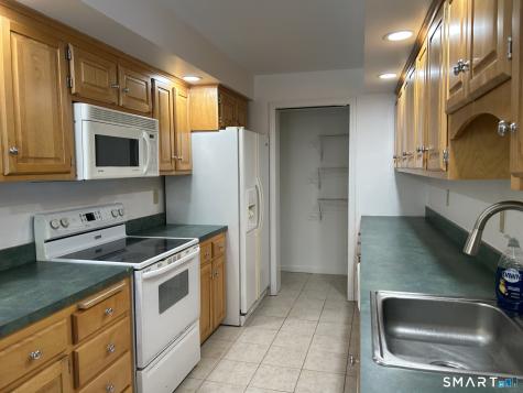 27 Rollingwood Drive Brookfield CT 06804