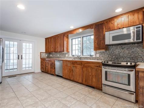 66 Litchfield Road Morris CT 06763