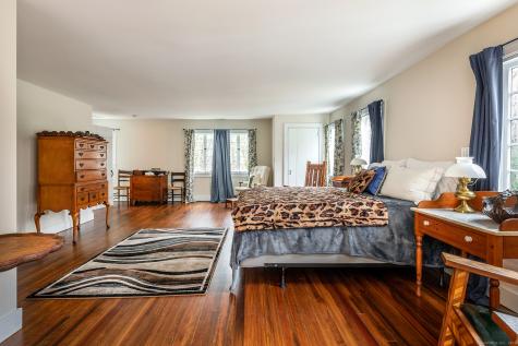 32 Battle Swamp Road Roxbury CT 06783