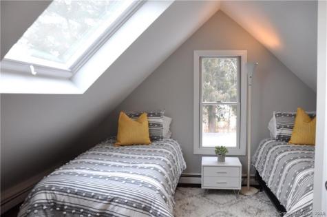 92 High Ridge Road Guilford CT 06437