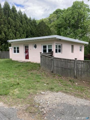 10 Phelps Lane Deep River CT 06417