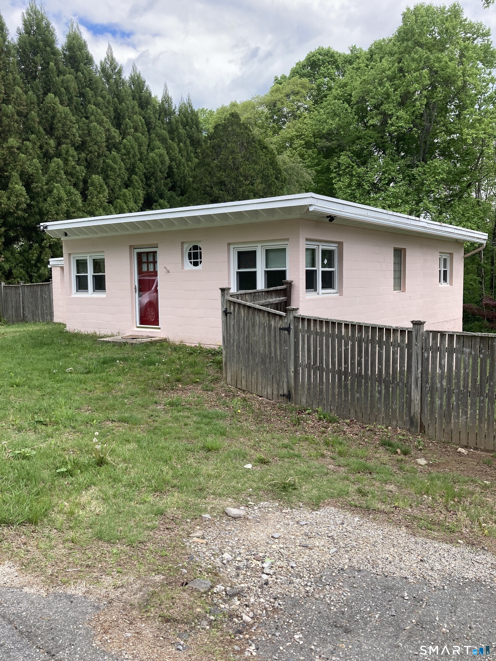 10 Phelps Lane Deep River CT 06417