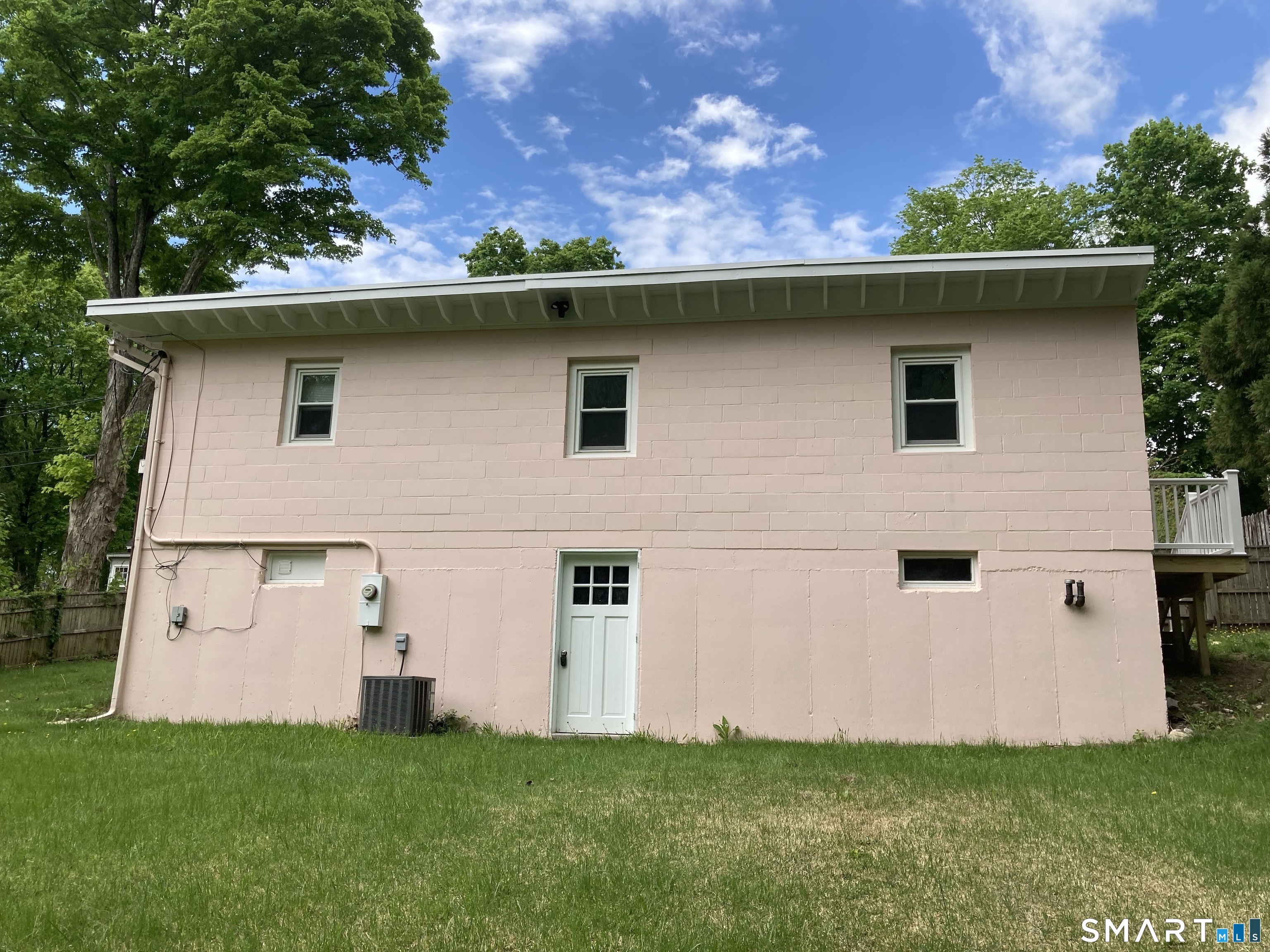 10 Phelps Lane Deep River CT 06417