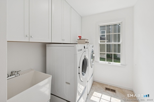 88 Edward Place Stamford CT 06905