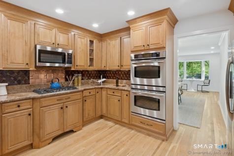 88 Edward Place Stamford CT 06905