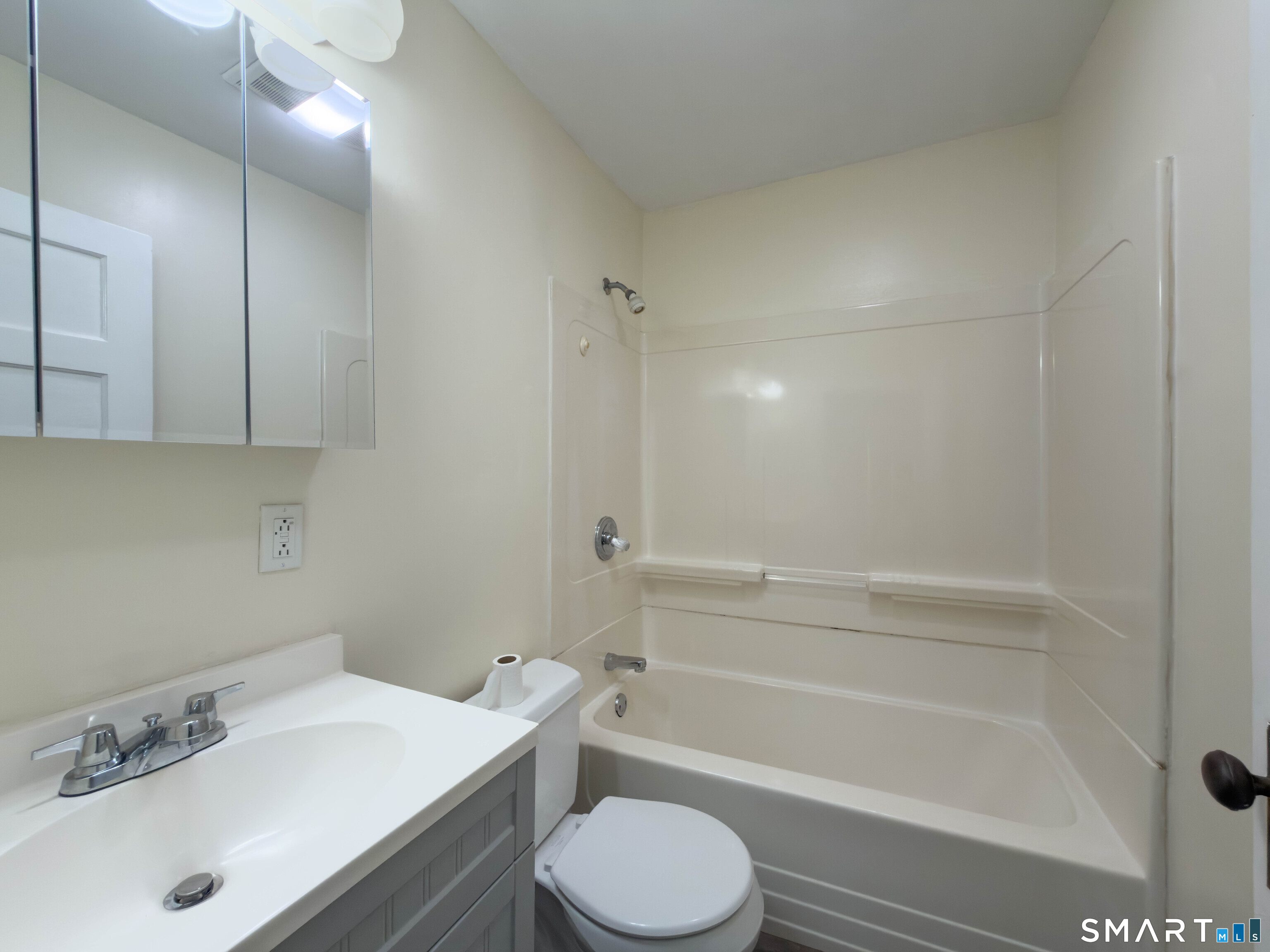 72 Roosevelt Avenue Norwich CT 06360