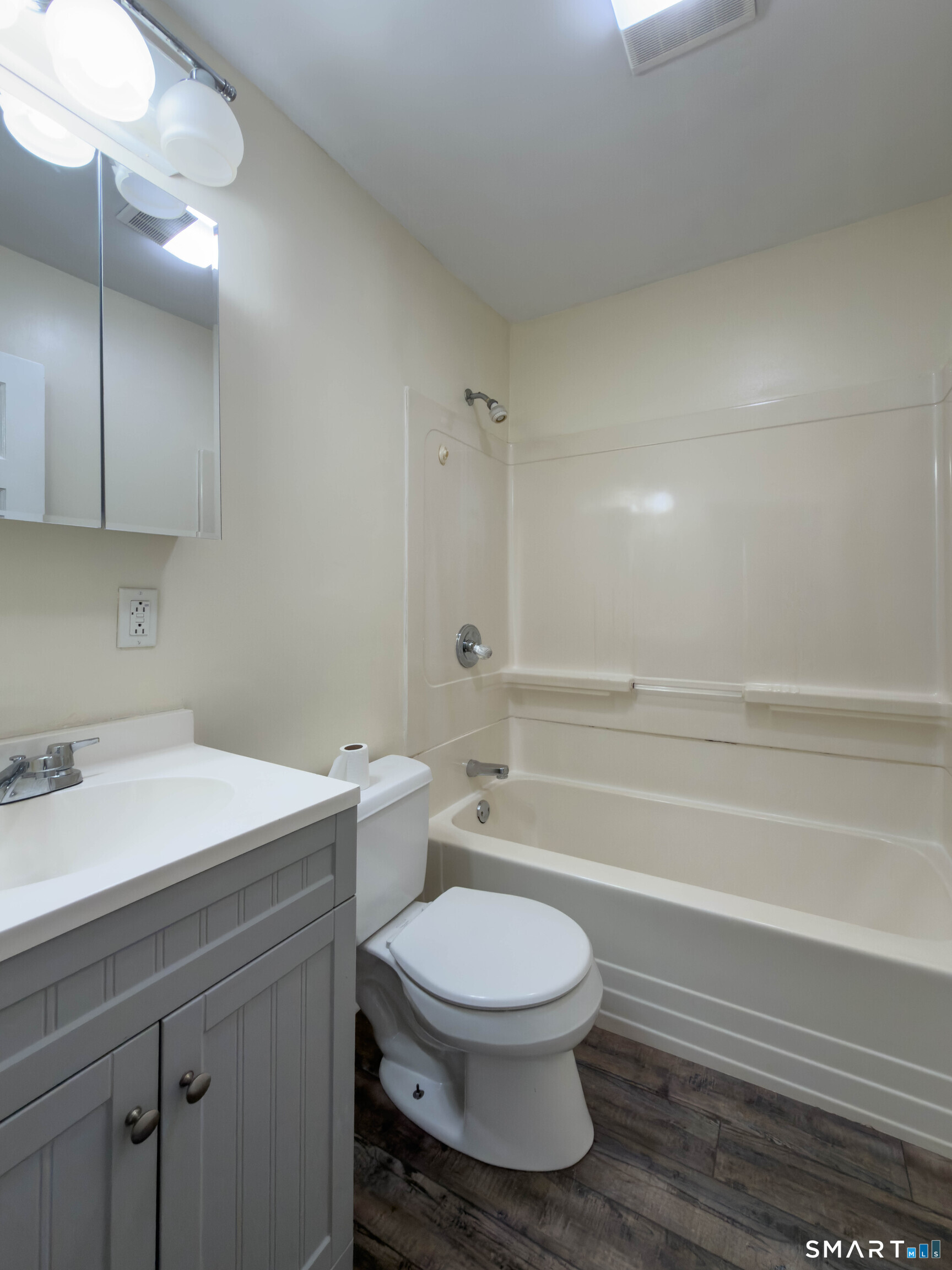 72 Roosevelt Avenue Norwich CT 06360