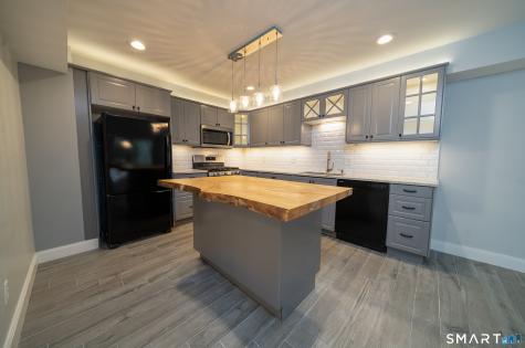 6 Peddlars Drive Branford CT 06405