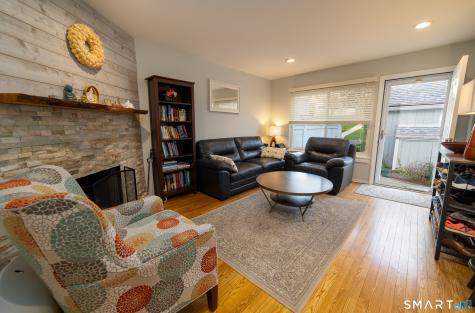 6 Peddlars Drive Branford CT 06405