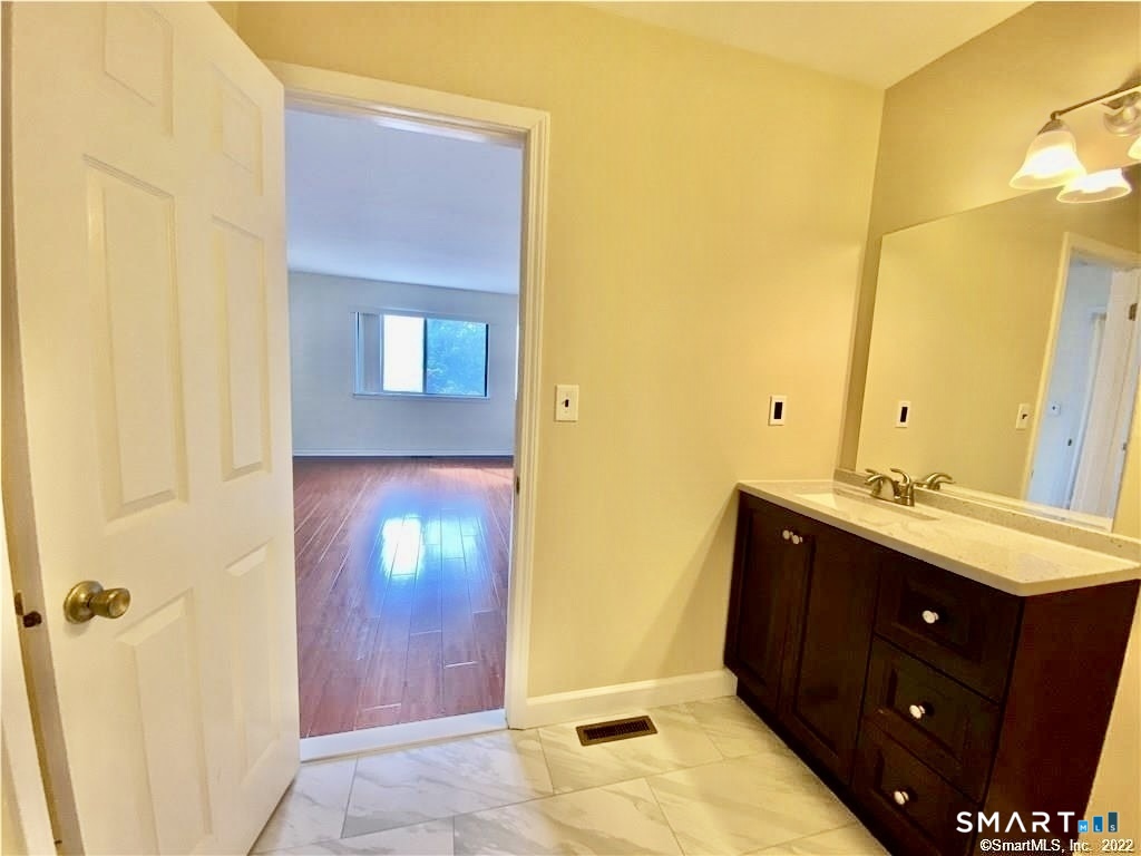 1 Valley Road Stamford CT 06902