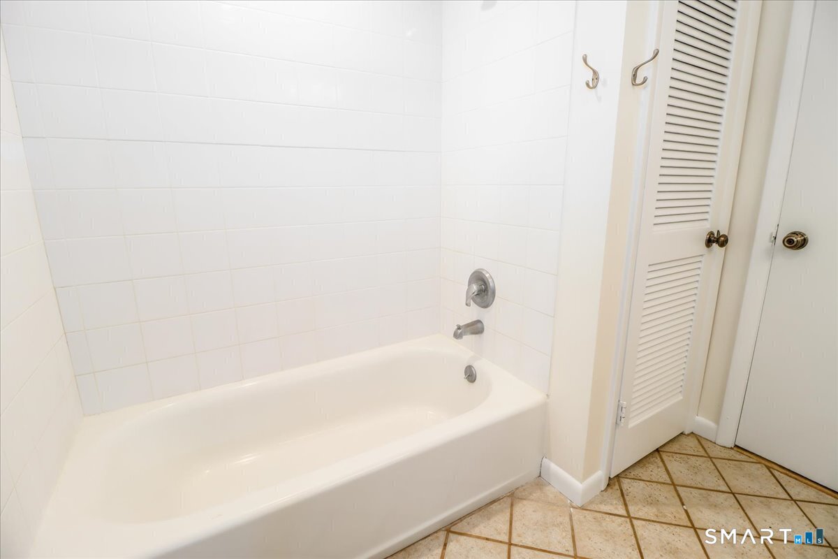 4 Edgewood Street Danbury CT 06810