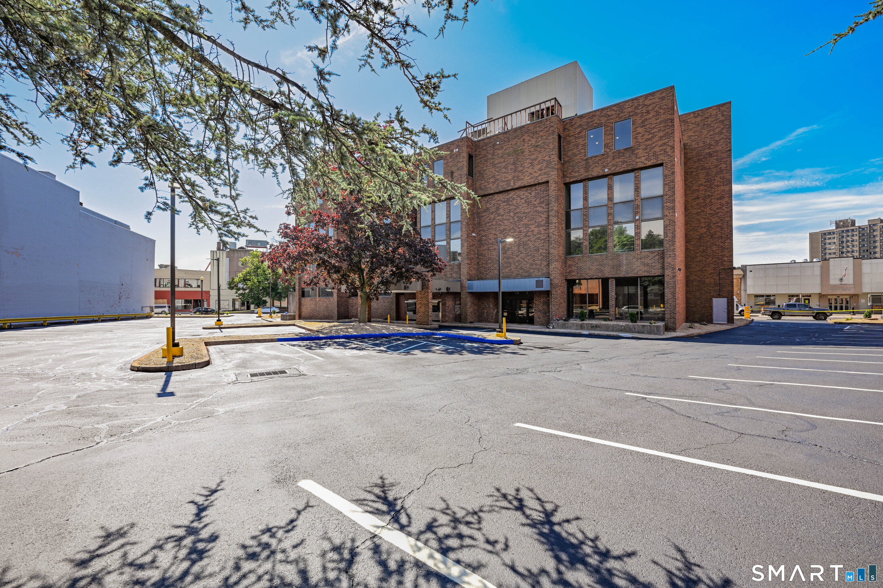 1 West Main Street Meriden CT 06451