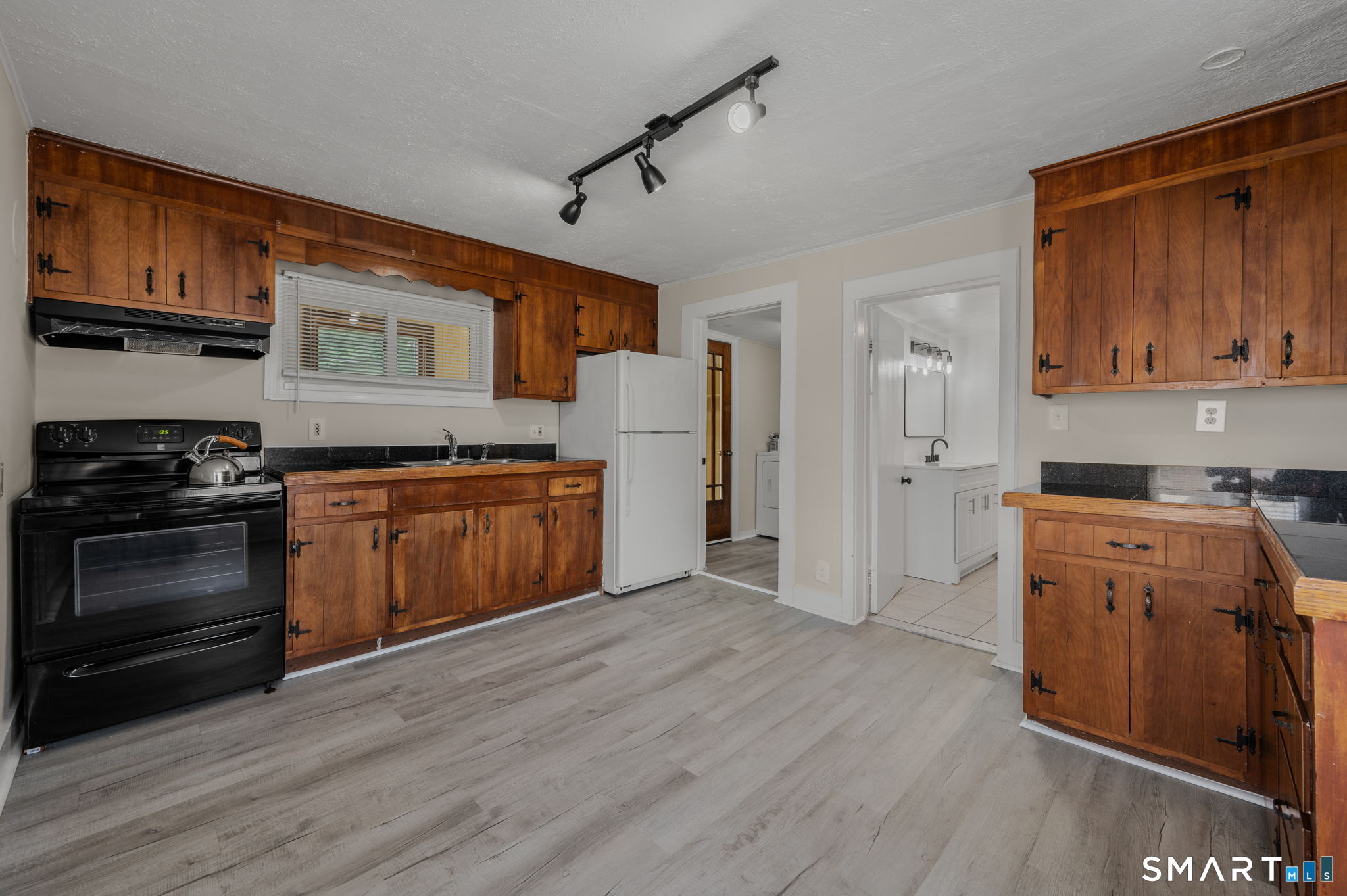 115 Pequot Avenue New London CT 06320