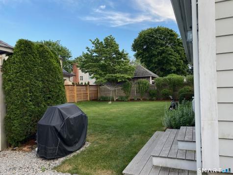 33 Grove Avenue Madison CT 06443