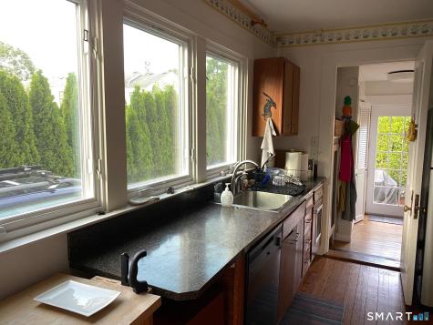 33 Grove Avenue Madison CT 06443