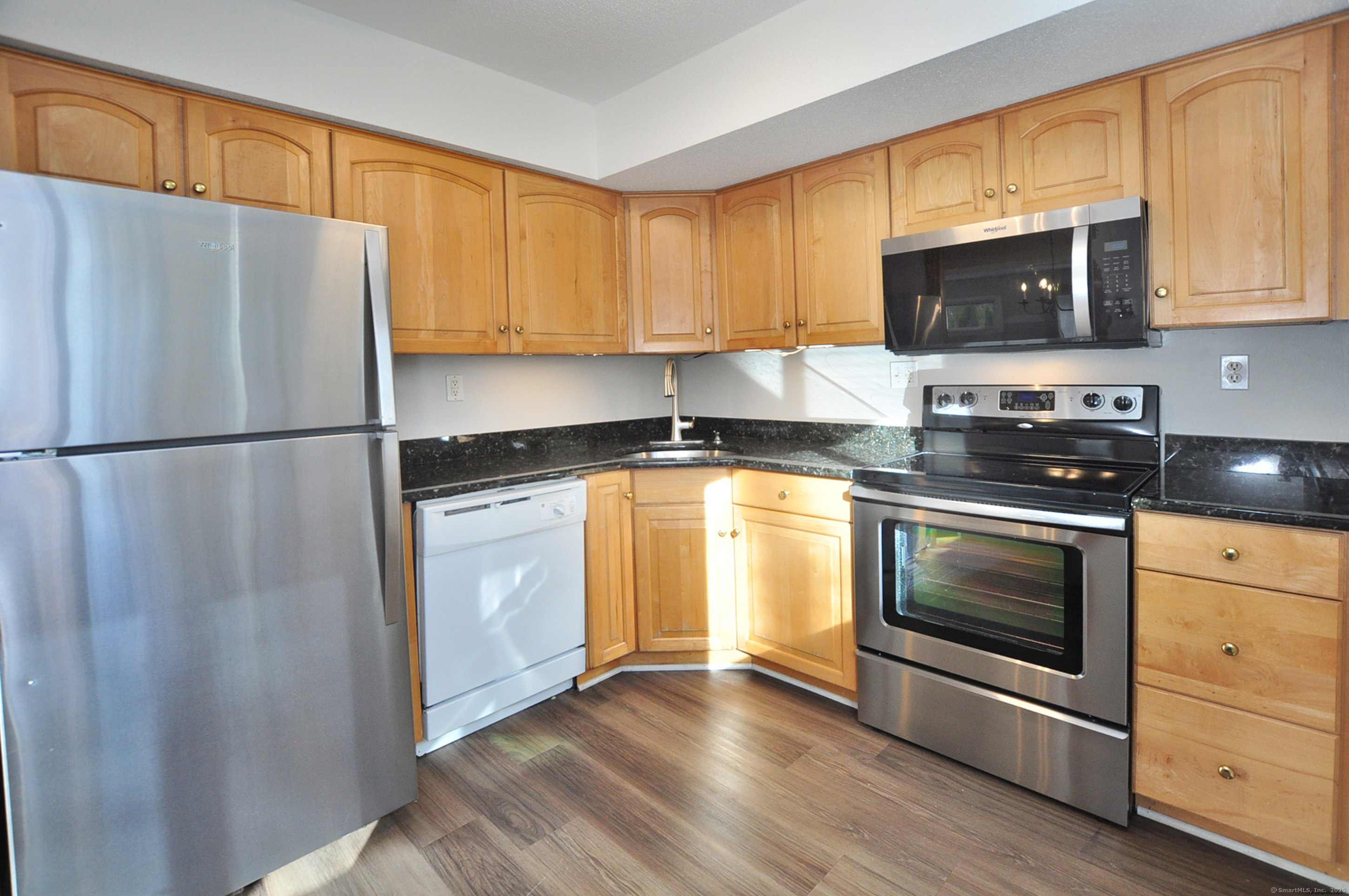 3 Farmington Meadow Drive Farmington CT 06032