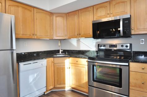 3 Farmington Meadow Drive Farmington CT 06032