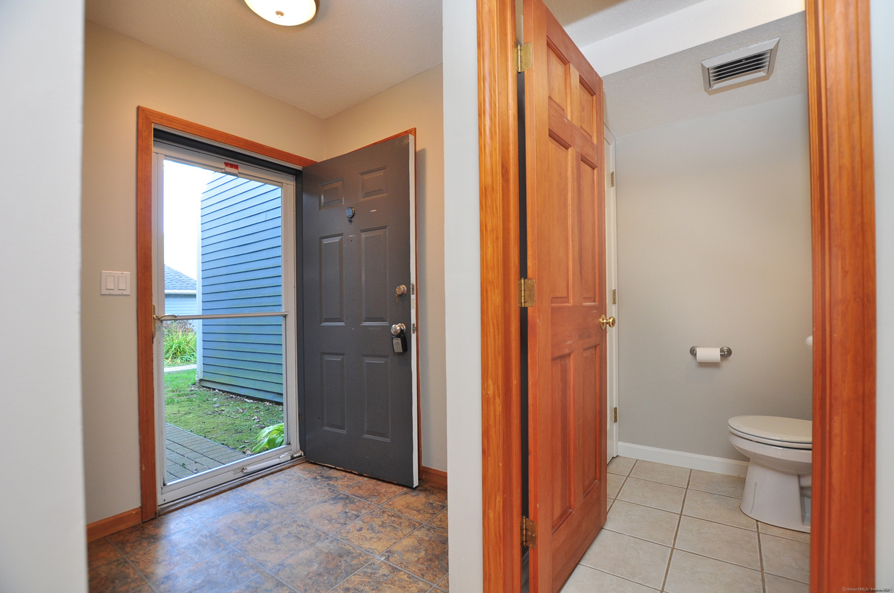 3 Farmington Meadow Drive Farmington CT 06032