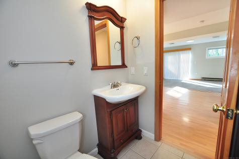 3 Farmington Meadow Drive Farmington CT 06032