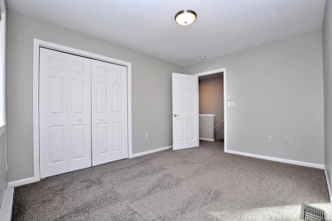 3 Farmington Meadow Drive Farmington CT 06032