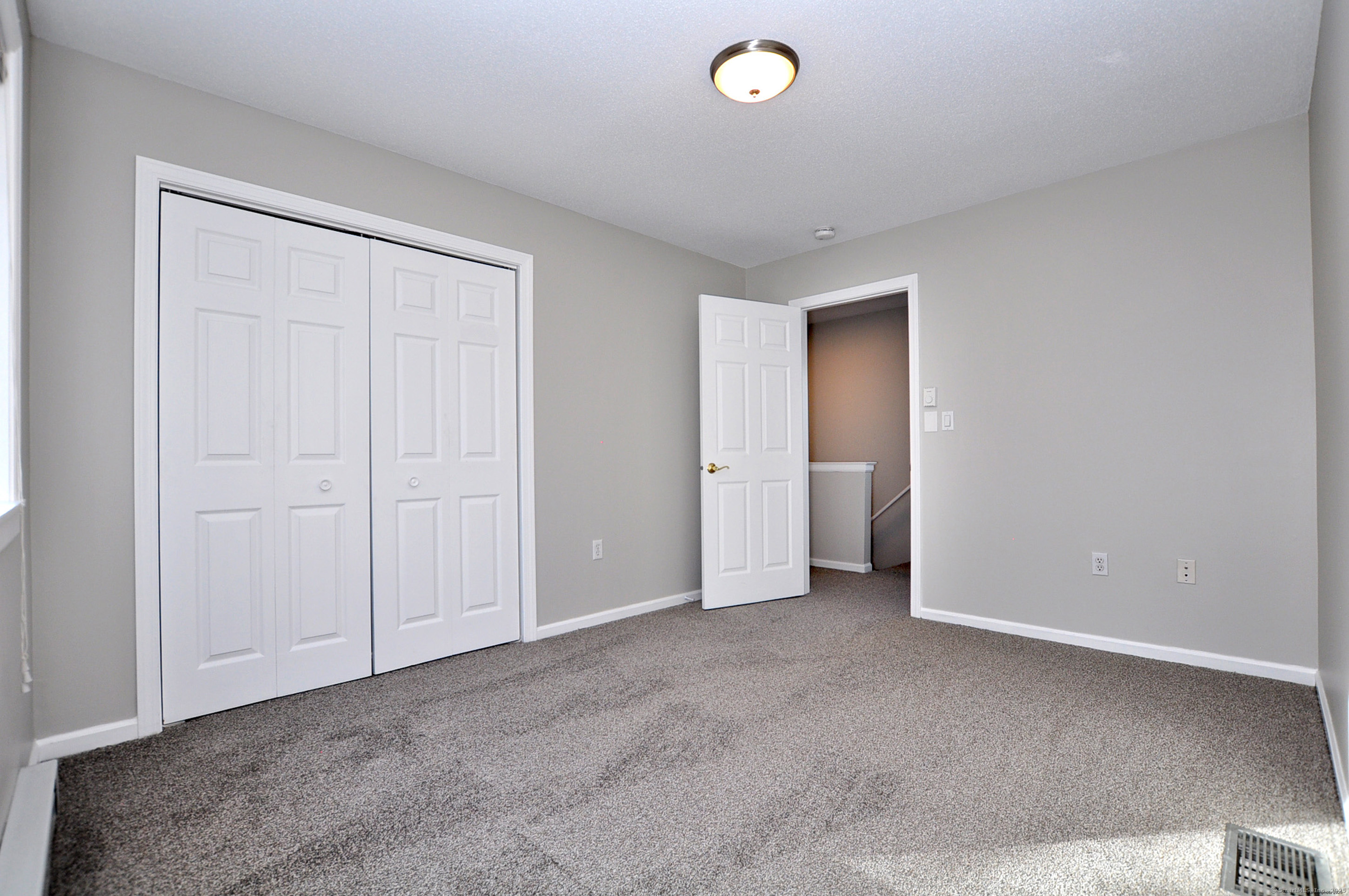 3 Farmington Meadow Drive Farmington CT 06032