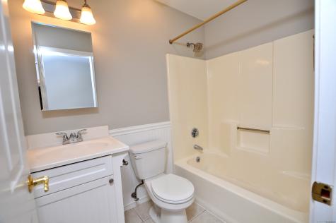 3 Farmington Meadow Drive Farmington CT 06032