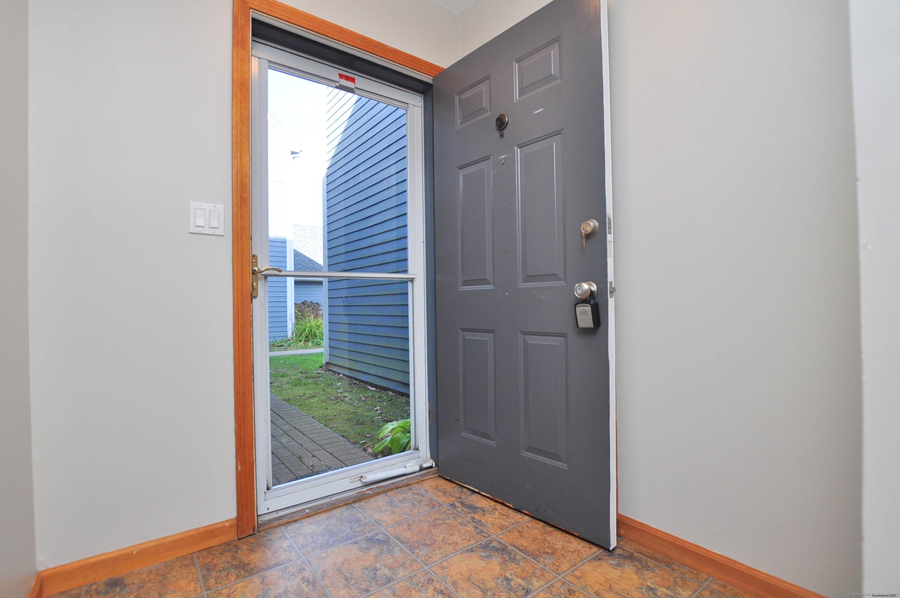 3 Farmington Meadow Drive Farmington CT 06032