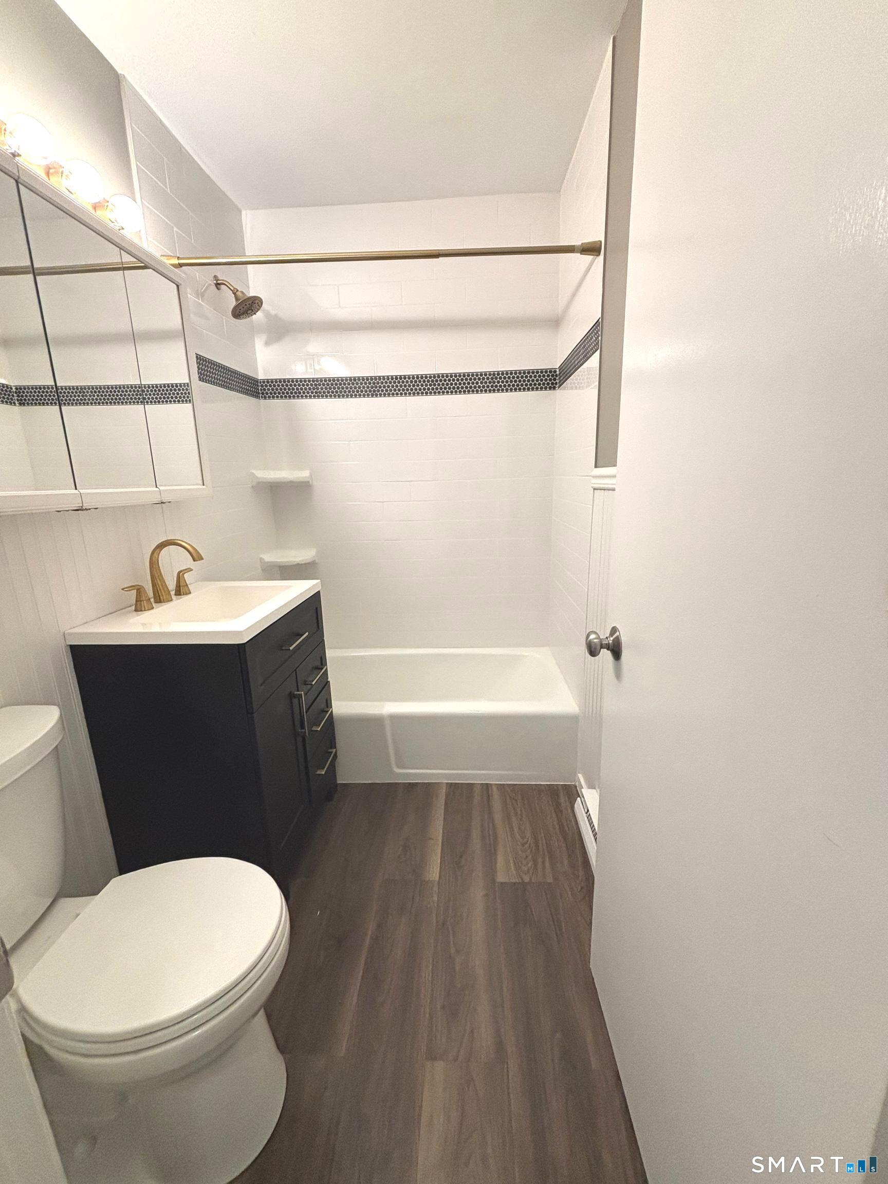 1660 Farmington Avenue Farmington CT 06032